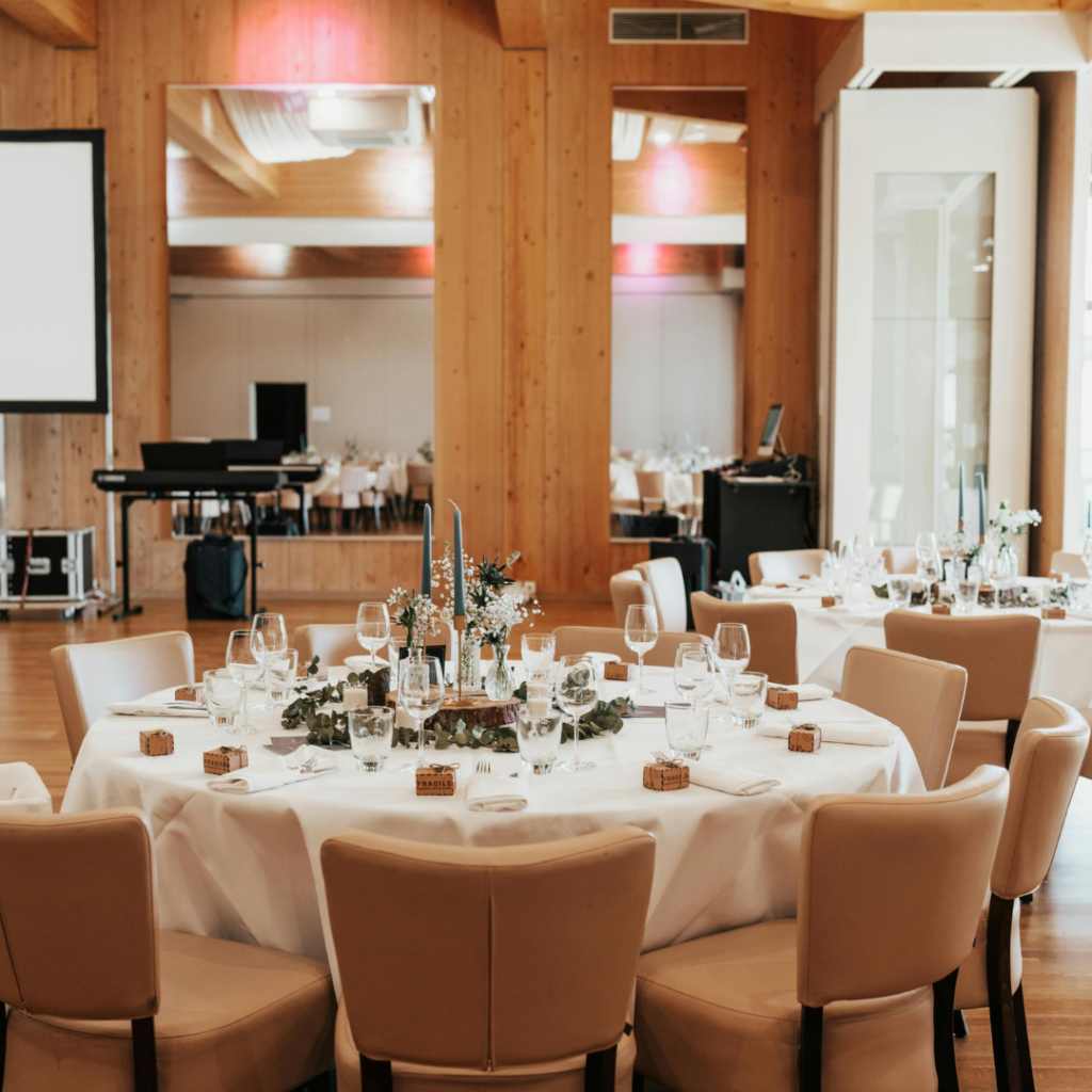 Wedding Planner vs Event Planner – Corporate meeting